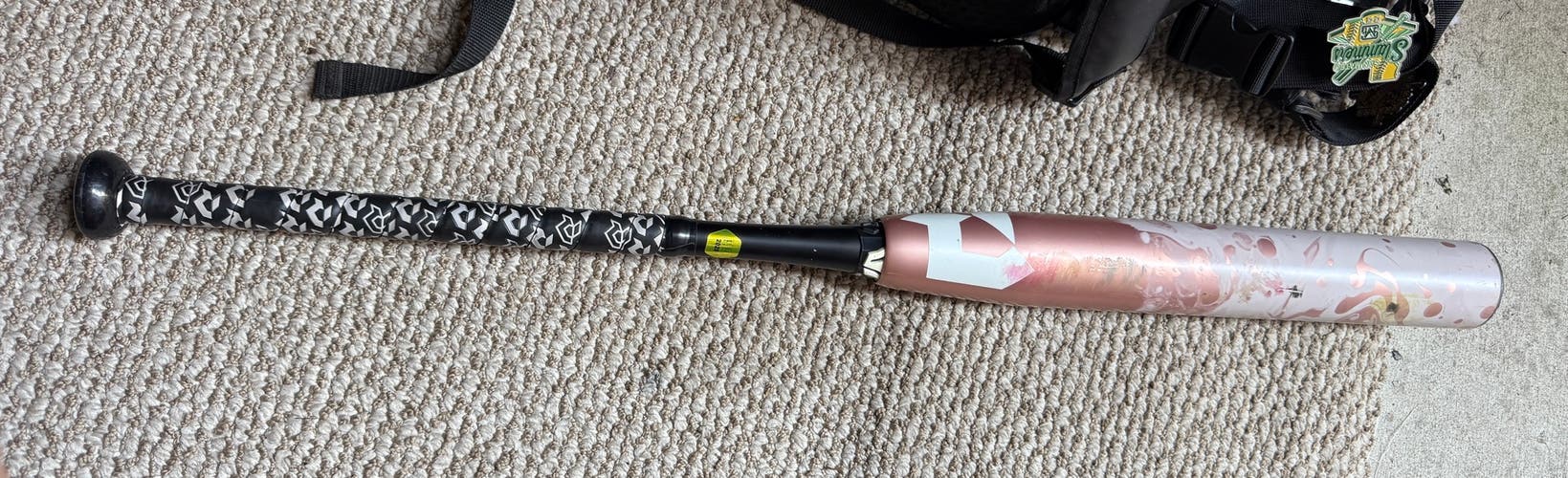 DeMarini Bat (-10) 22 oz 32" (Used)