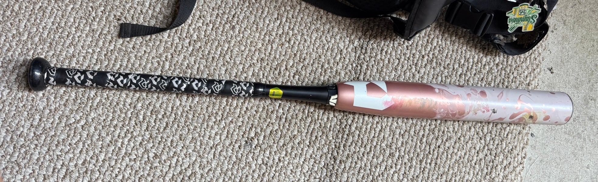 DeMarini Bat (-10) 22 oz 32" (Used)