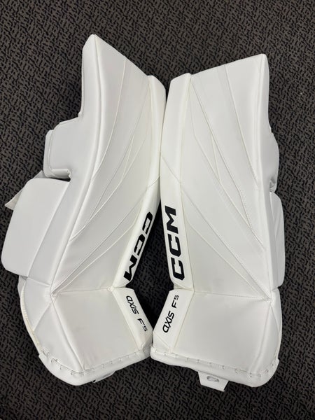 CCM Axis F5 30” +1 Goal Leg Pads