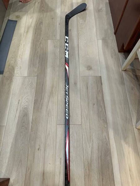 Senior CCM JetSpeed FT2 Right Handed Hockey Stick P28 (Used)