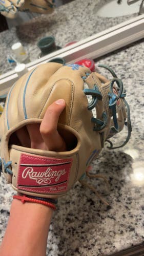 2023 Infield RH Rawlings Baseball Glove 11.75" (Used)