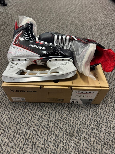 Bauer Vapor Fly 30 Size 8 D Width Skates