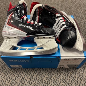 Bauer Vapor Fly 30 Size 3 D Width Skates