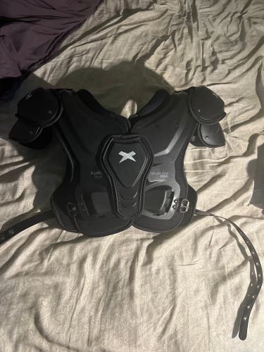 Extra Large Adult Xenith Velocity 2 Shoulder Pads (Used)