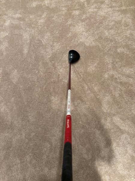 TaylorMade R9 Max Right Handed Driver Stiff Flex 10.5 Loft (Used)
