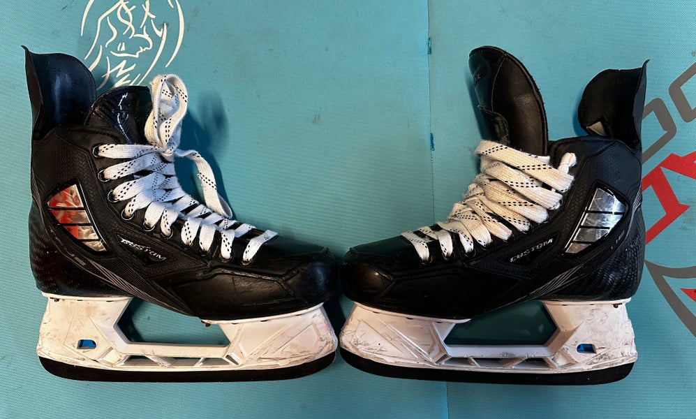 Senior True Pro Custom Hockey Skates 9 (Used)