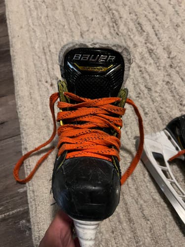 Bauer Supreme M4 Hockey Skates Extra Wide Width Size 1 (Used)