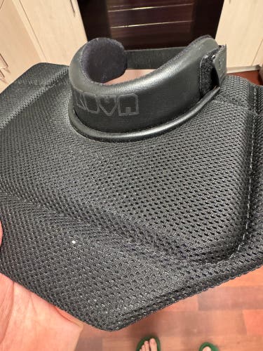 KOVA Goalie Neck Guard - Senior