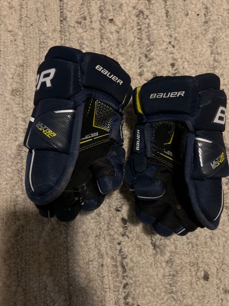 Bauer Supreme Ultrasonic Gloves 9" (Used)