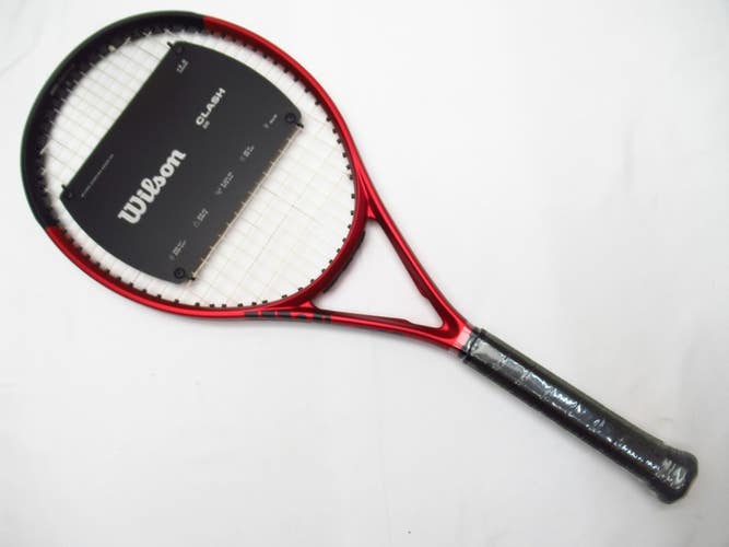 **NEW** 2022 WILSON CLASH 26 VER 2 JUNIOR TENNIS RACQUET (4 0/8) PRESTRUNG
