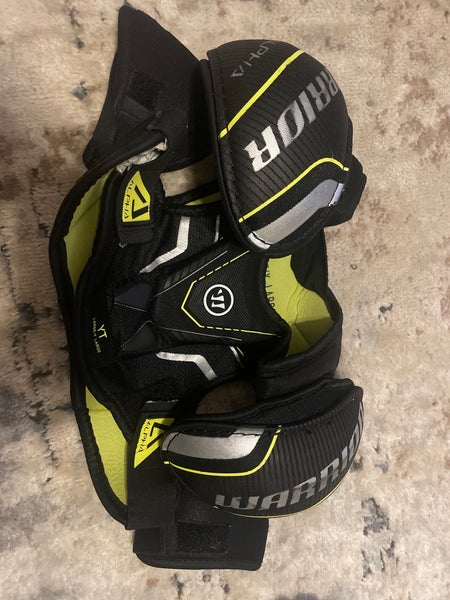 Warrior alpha DX hockey shoulder pads