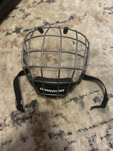 Medium  Warrior Alpha One Full Cage (Used)
