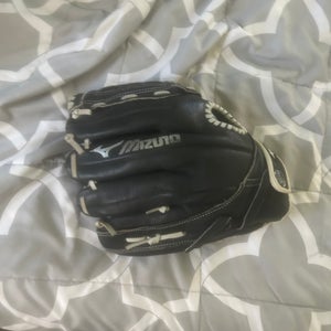 Mizuno RH Outfield Baseball Glove 12" (Used)