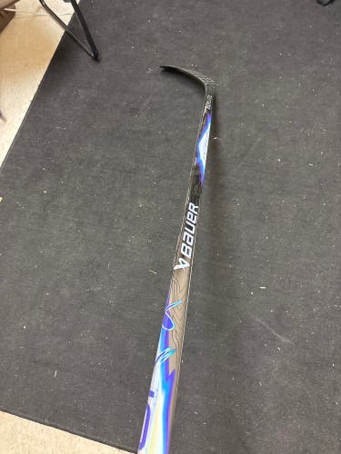 NEW Senior Bauer Vapor FlyLite RH Hockey Stick