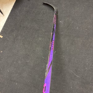 NEW Senior Bauer Twitch RH Hockey Stick P92