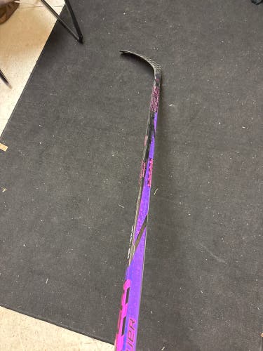 NEW Senior Bauer Twitch RH Hockey Stick P92