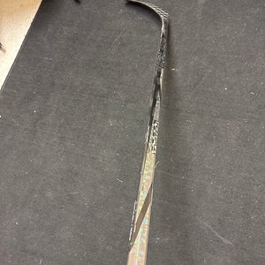 NEW Senior Bauer Twitch RH Hockey Stick P92