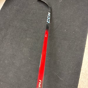NEW Senior CCM Jetspeed FT8 Pro RH Hockey Stick P29