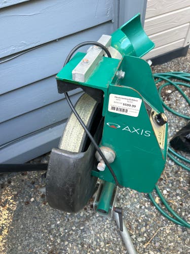 Softball pitching machine
