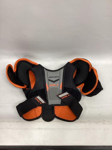 Used Bauer ONE.4 Youth Shoulder Pads MD 11851-S000035378