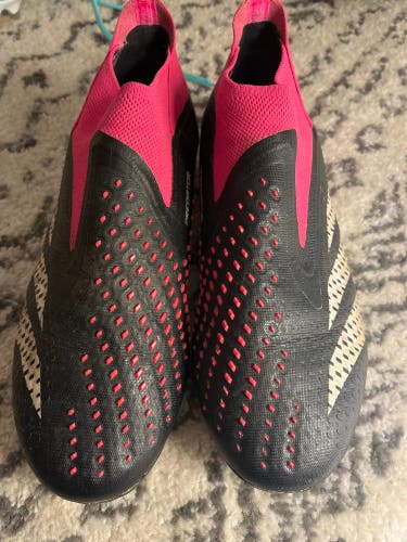 Adidas Predator Accuracy.3 Laceless FG (Black/Pink)