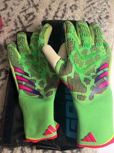 Goalie gloves soccer