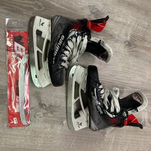 Bauer Vapor X5 Pro Hockey Skates Size 2.5D (Used). With Two Pairs Of BladeTech Steel