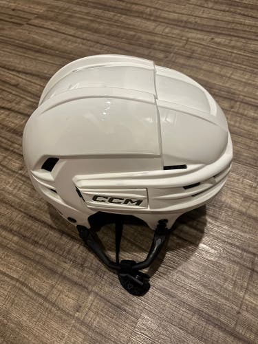 CCM Super Tacks X Hockey Helmet Senior Medium White New without Tags