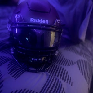 Large Youth Riddell SpeedFlex Helmet (Used)