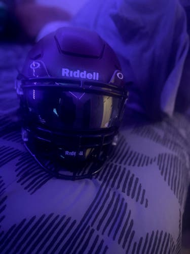 Large Youth Riddell SpeedFlex Helmet (Used)