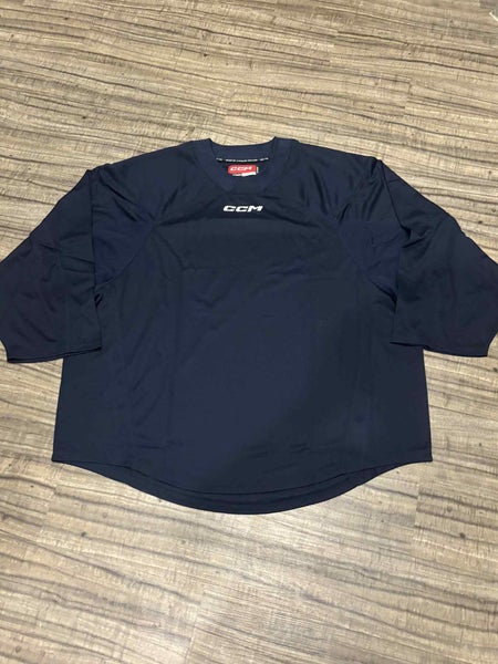 CCM 7000 Mid Hockey Practice Jersey, Size Senior Goalie Cut