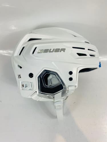 Medium Bauer Re-Akt 155 Helmet (Used)