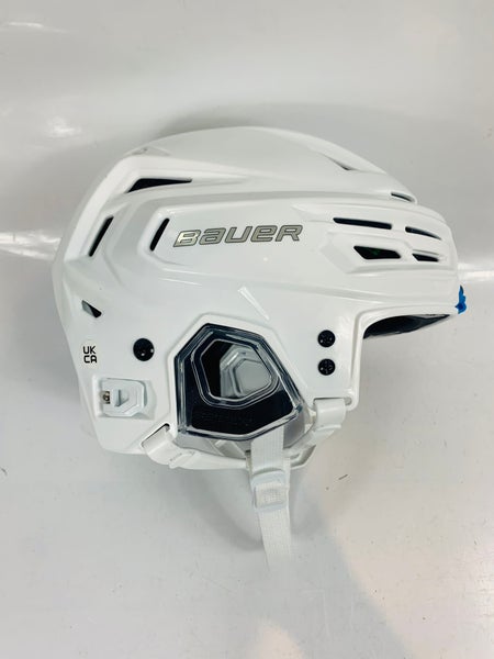 Medium Bauer Re-Akt 155 Helmet (Used)