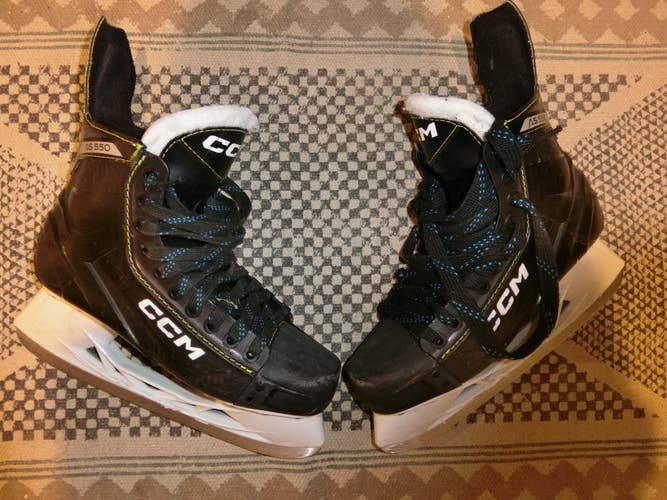 CCM AS-580 Hockey Skates Regular Width 7 (Used)