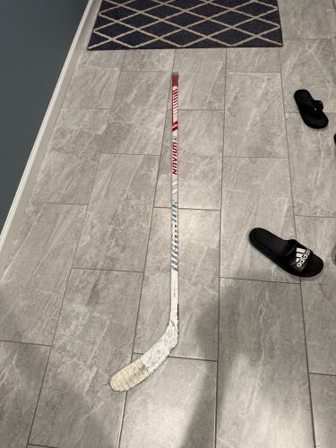 Intermediate Warrior Novium 2 Pro Right Handed Hockey Stick P28 (Used)