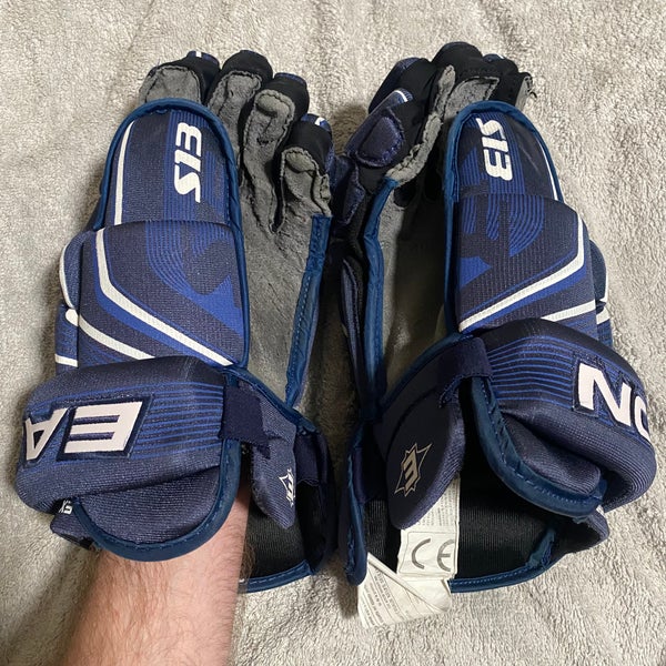 Pair of Men’s 14”/36cm Easton S13 Protective Hockey Gloves  Used.