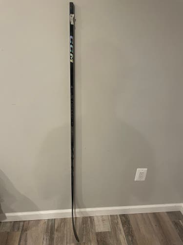 Senior CCM Jetspeed FT7 Pro Right Handed Hockey Stick P28M Pro Stock (Used)
