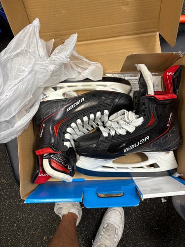 Bauer Vapor 3X Pro Hockey Skates Size 5