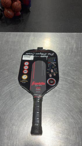 Used Franklin SIGNATURE Pickleball Racquet Black 11825-S000033783
