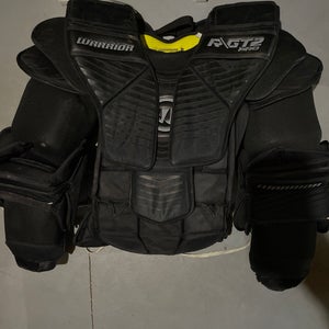XL  Warrior Ritual GT2 Pro Goalie Chest Protector (Used)