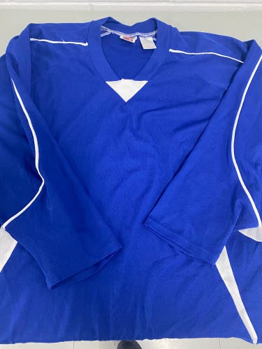 XL blue practice jersey