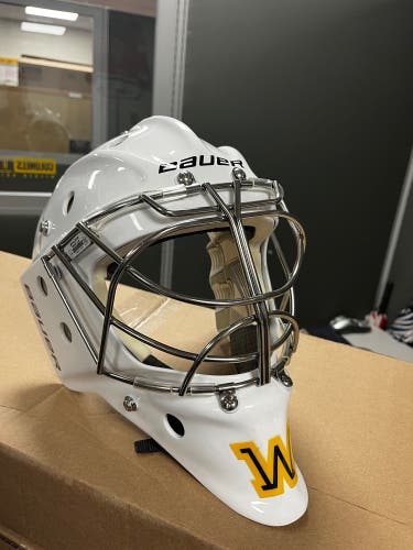 Senior Bauer 960 Goalie Mask (Used)