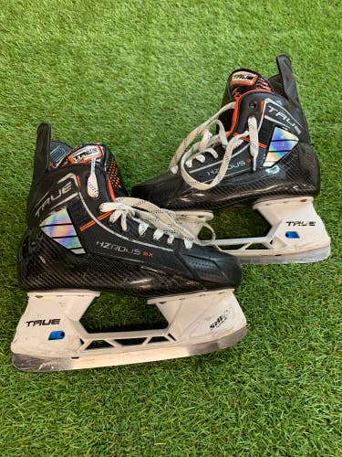 True HZRDUS 9X Hockey Skates 7 (Used)