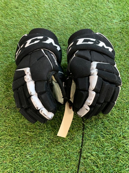Black Junior CCM Tacks 9060 Gloves 11" (Used)