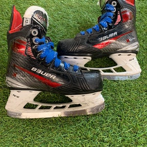 Youth Bauer Vapor X5 Pro Hockey Skates 12.5 (Used)