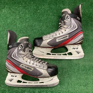 Senior Bauer Vapor X3.0 Hockey Skates Regular Width 7 (Used)