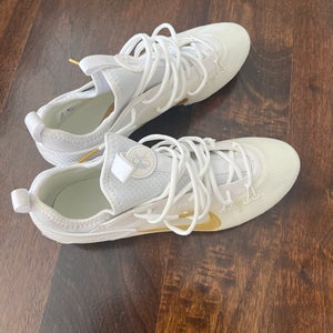 White Men's Size M 11.0 (W 12.0) Adult Nike (New)