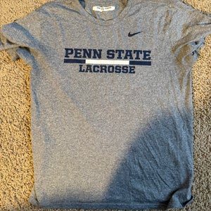 Gray Large Adult Unisex Nike Dri-Fit Shirt (Used)