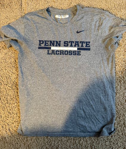 Gray Large Adult Unisex Nike Dri-Fit Shirt (Used)