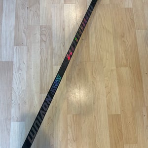 Senior Warrior Super Novium Hockey Stick Right Handed W28 (Used)